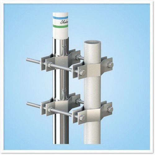 SHAKESPEARE Mast clamp for 476 antenna | 483 - Clinch River Fishing USA