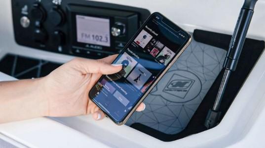 SCANSTRUT ROKK Wireless - Sub. 10W Waterproof wireless charger 12/24V | SC-CW-07F *ON SALE WHILE SUPPLIES LAST*