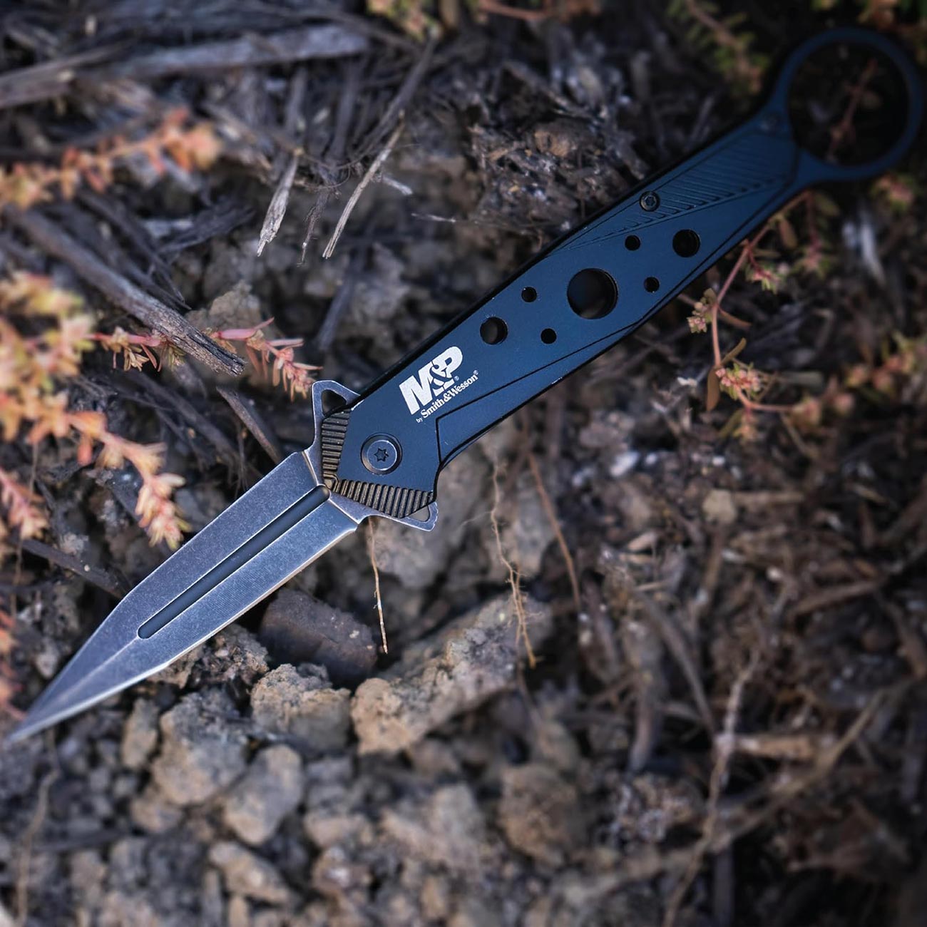 Smith & Wesson M&P 3.25" Dagger Folding Knife - Clinch River Fishing USA